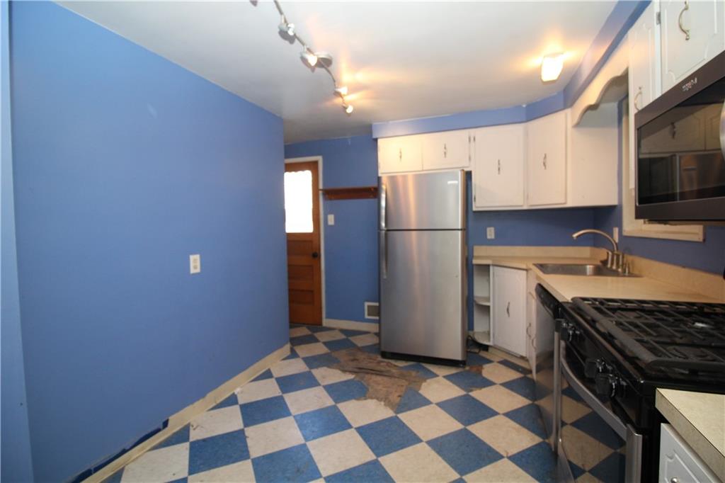 1347 Grove Road Pittsburgh, PA 15234 - Photo 20 of 25 Gallery Image 20