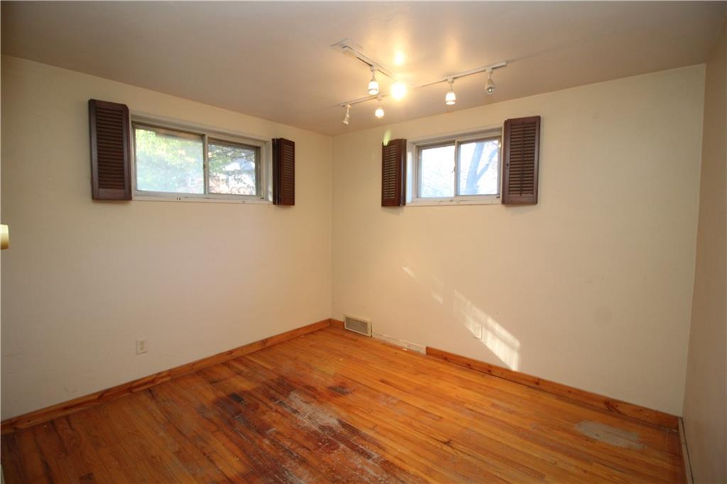1347 Grove Road Pittsburgh, PA 15234 - Photo 5 of 25 Gallery Image 5