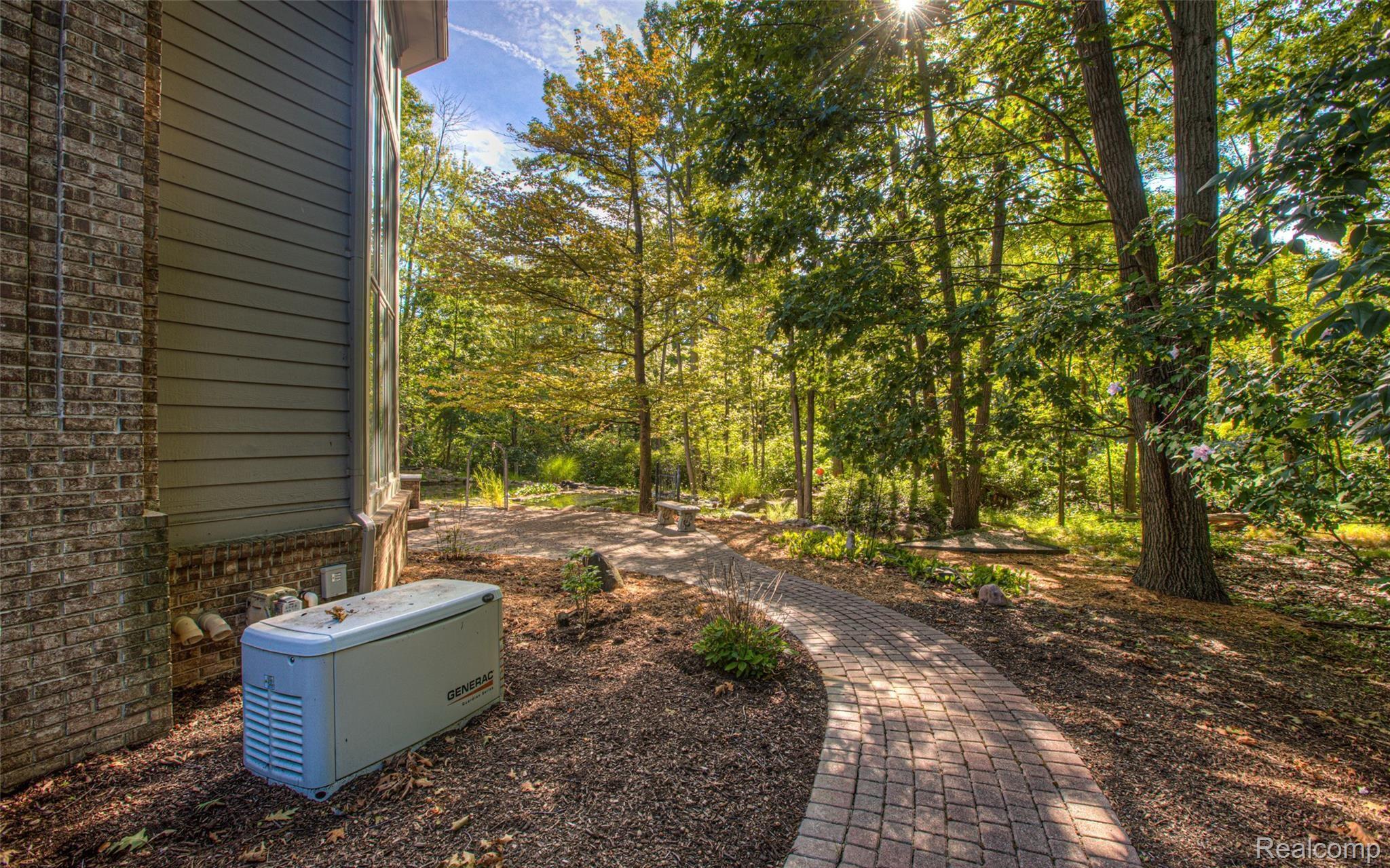 5590 Carrollton Court Rochester, MI 48306 - Photo 46 of 51 44 - Generator.jpg