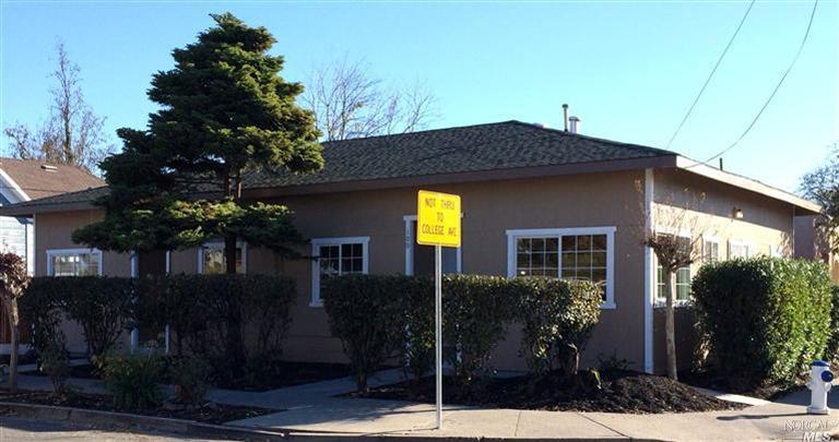 100-102 Lincoln Street Santa Rosa, CA 95401 - Photo 1 of 1 Front picture of the duplex.