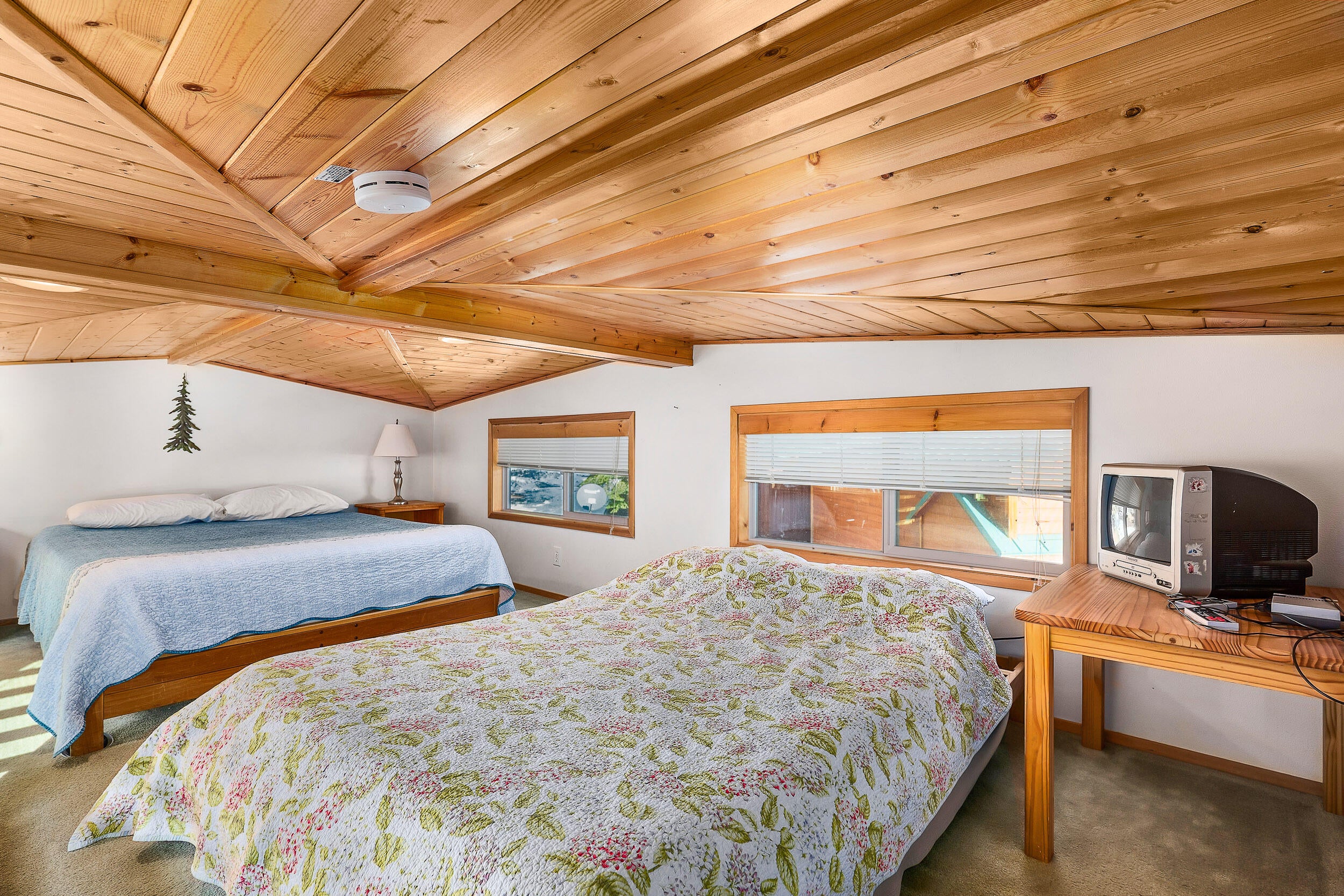 7900 Hyatt Prairie Road, Unit 14 Ashland, OR 97520 - Photo 17 of 37 7900HyattPrairieRd14-023