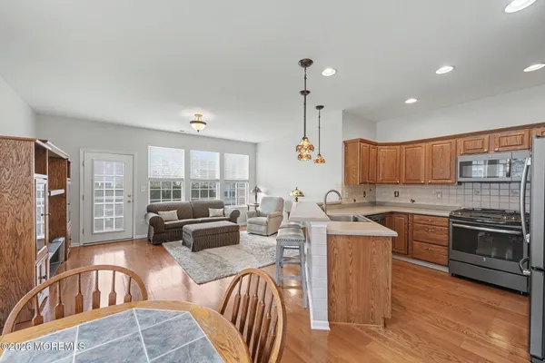 $449,999 | 39 Marlow Drive, Jackson, NJ 08527