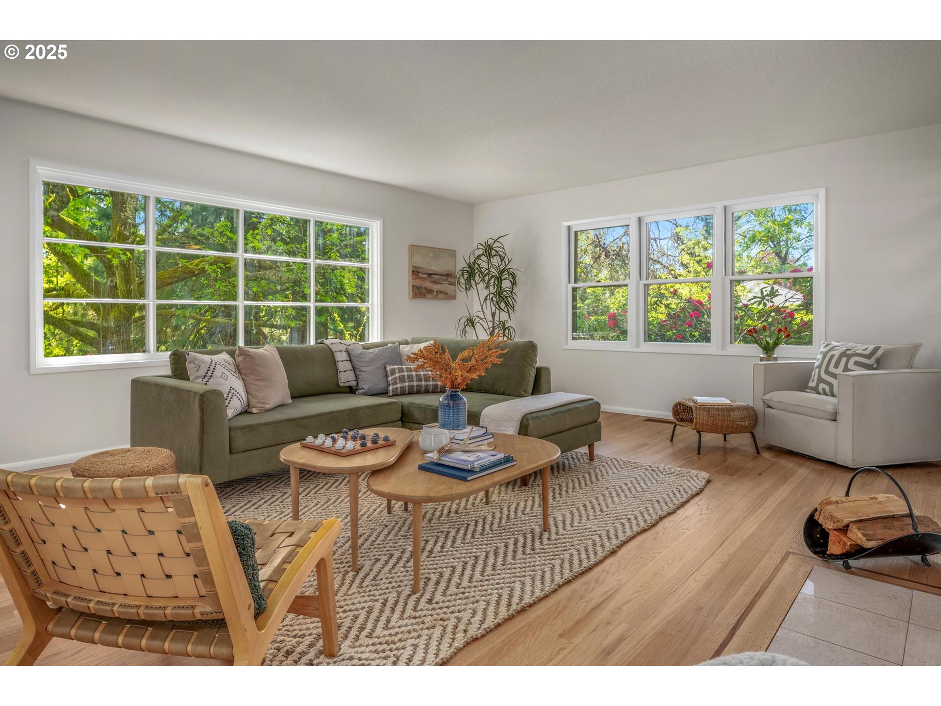 3830 Southwest Ridgewood Avenue Portland, OR 97225 - Photo 7 of 43 Gallery Image 7