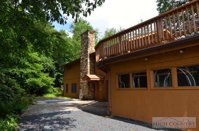 48 Overlook Road Newland, NC 28657 - Photo 3 of 27 Gallery Image 3