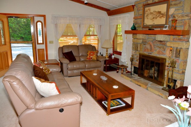 48 Overlook Road Newland, NC 28657 - Photo 6 of 27 Gallery Image 6