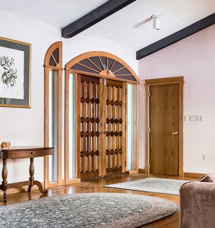 18 Old Lantern Circle Paxton, MA 01612 - Photo 6 of 41 a front view of a house