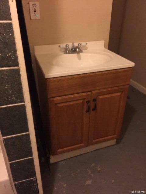 124 Cherokee Road Pontiac, MI 48341 - Photo 24 of 25 Gallery Image 24