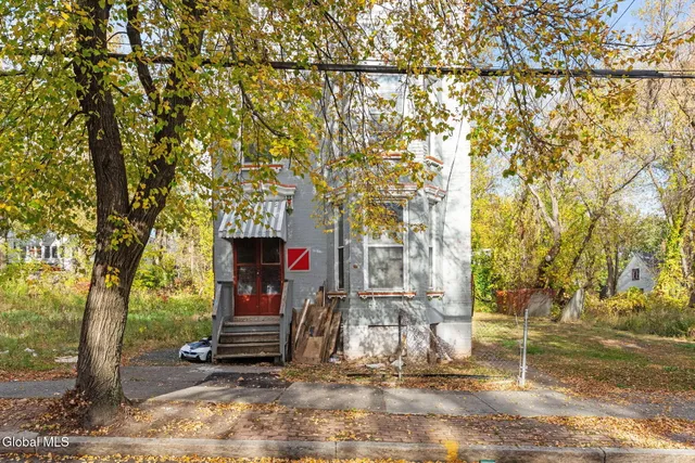 $185,000 | 287 1st Street, Albany, NY 12206