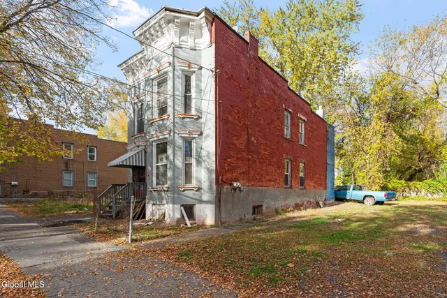 $185,000 | 287 1st Street, Albany, NY 12206