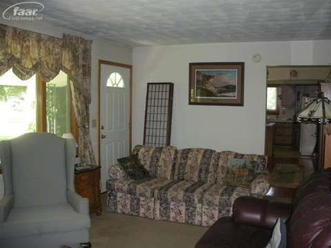 350 West Bennington Road Owosso, MI 48867 - Photo 5 of 20 20414234-4.JPG