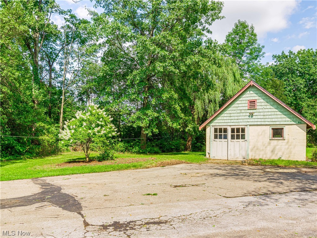 4349 Broadview Road Richfield, OH 44286 - Photo 4 of 20 View of detached garage