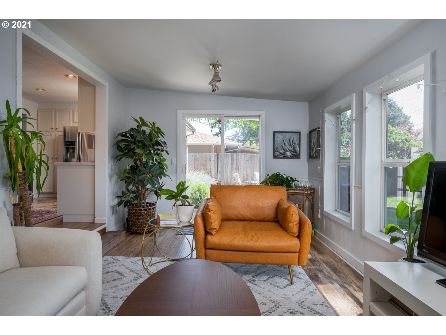 13130 Southwest Walker Road Beaverton, OR 97005 - Photo 13 of 25 Gallery Image 13
