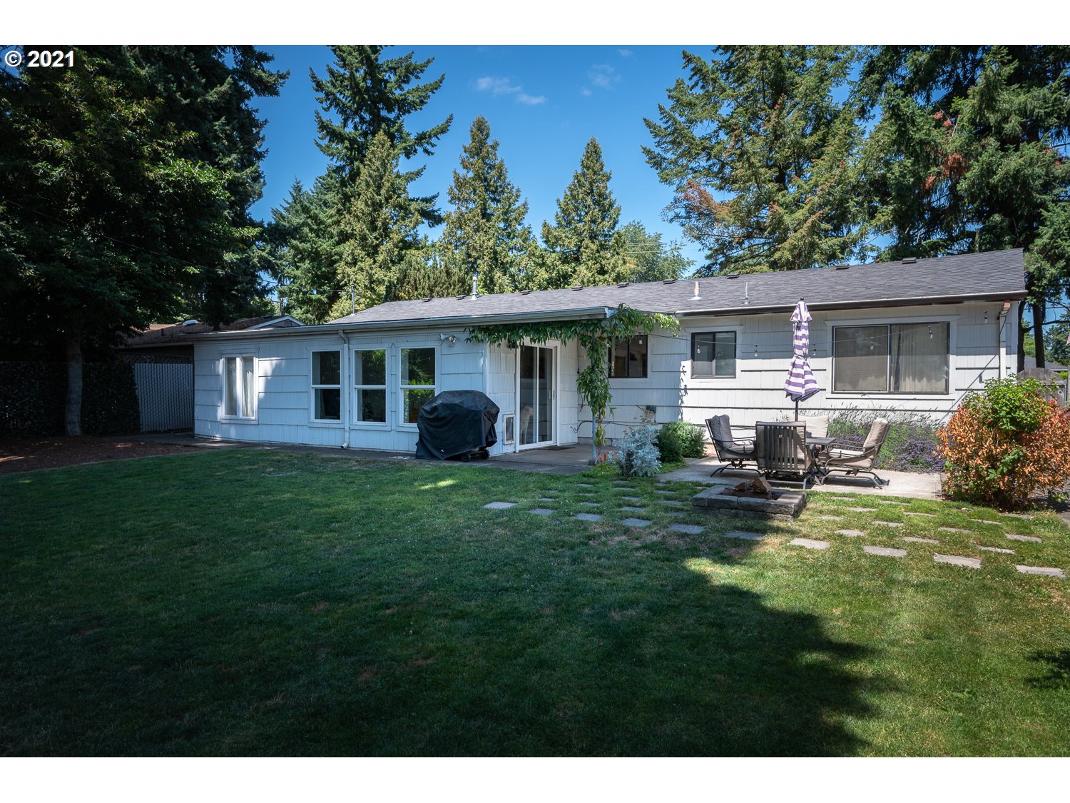 13130 Southwest Walker Road Beaverton, OR 97005 - Photo 23 of 25 Gallery Image 23