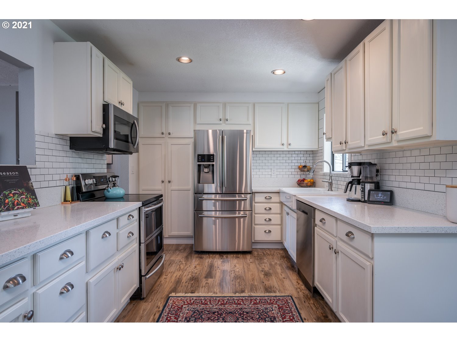 13130 Southwest Walker Road Beaverton, OR 97005 - Photo 8 of 25 Gallery Image 8