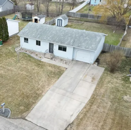 $284,900 | 205 4th Street East, Horace, ND 58047
