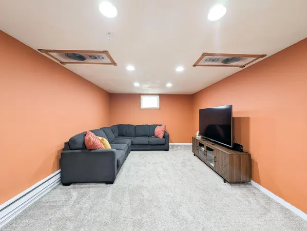 $284,900 | 205 4th Street East, Horace, ND 58047