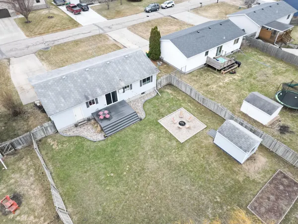 $284,900 | 205 4th Street East, Horace, ND 58047