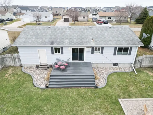 $284,900 | 205 4th Street East, Horace, ND 58047