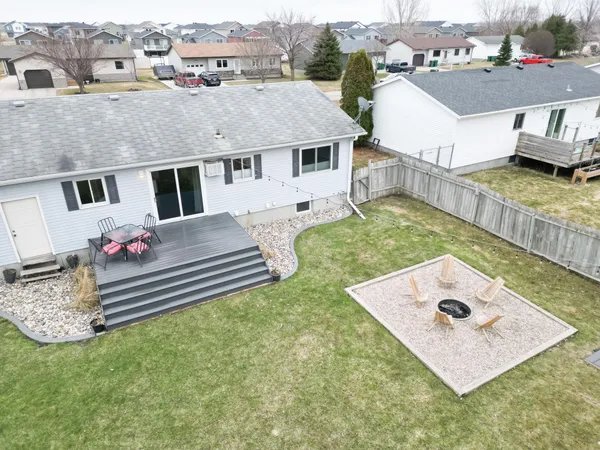 $284,900 | 205 4th Street East, Horace, ND 58047