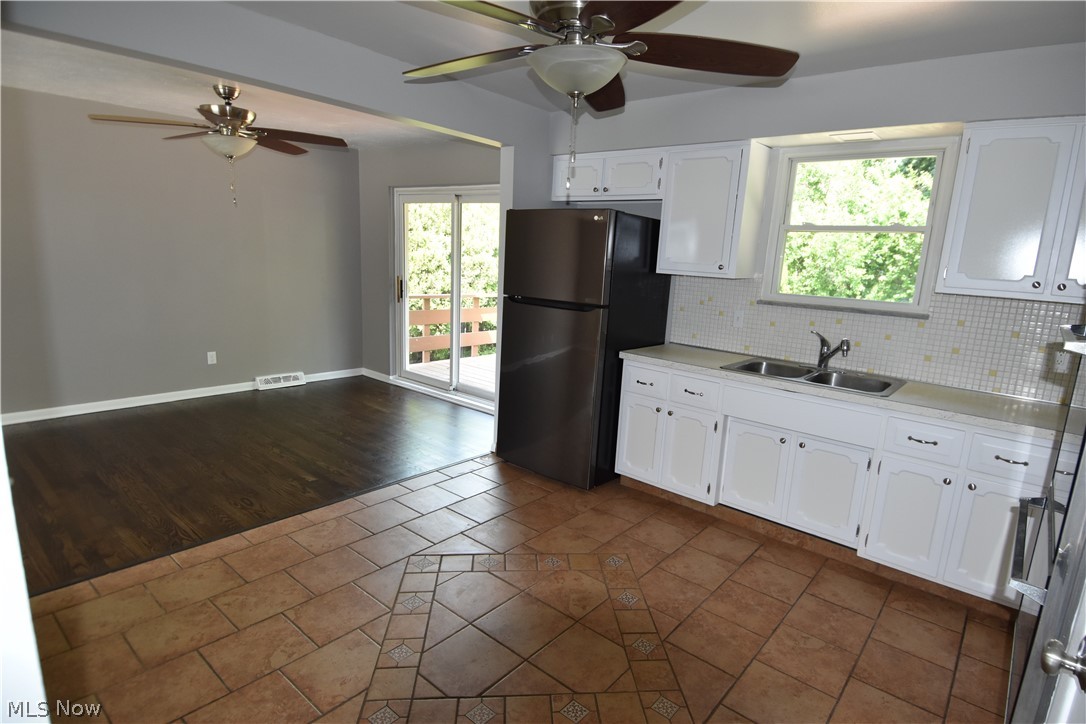 21044 Mastick Road Cleveland, OH 44126 - Photo 7 of 17