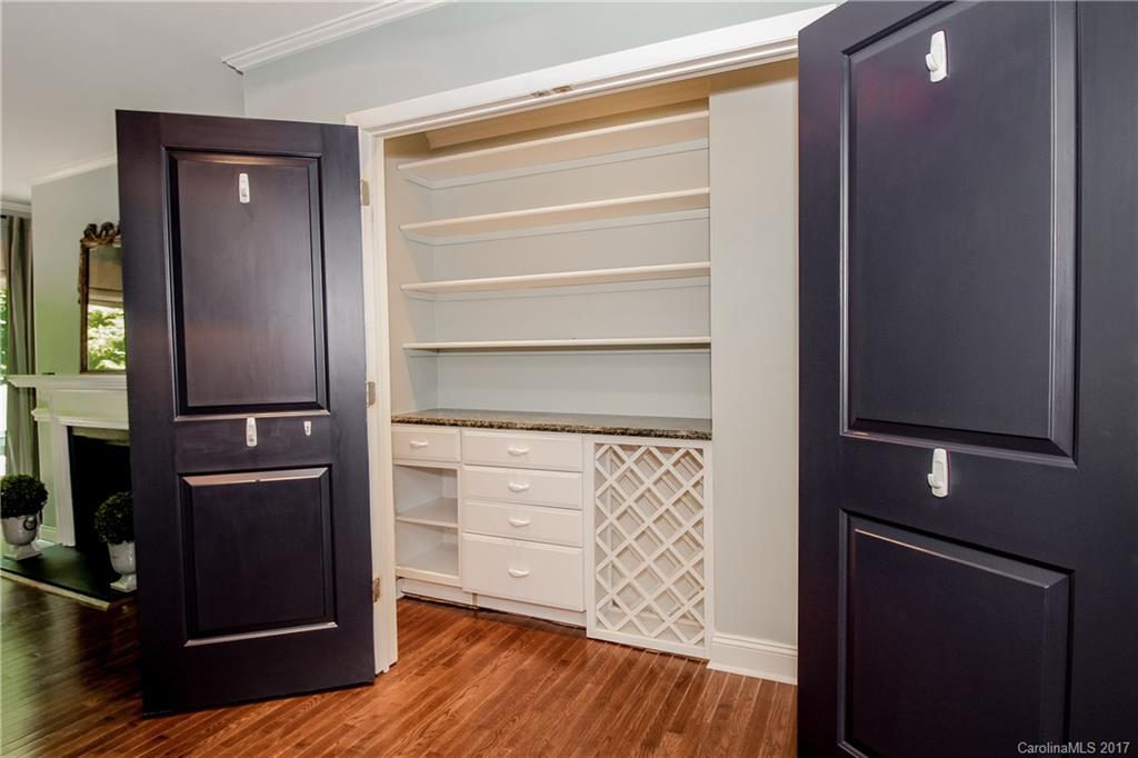 5807 Sharon Road, Unit 5807E Charlotte, NC 28210 - Photo 10 of 24 Gallery Image 10