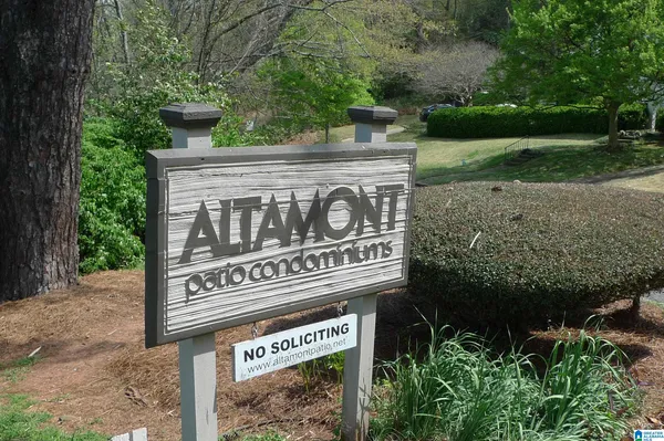 $174,900 | 3350 Altamont Road South, Unit B15, Birmingham, AL 35205