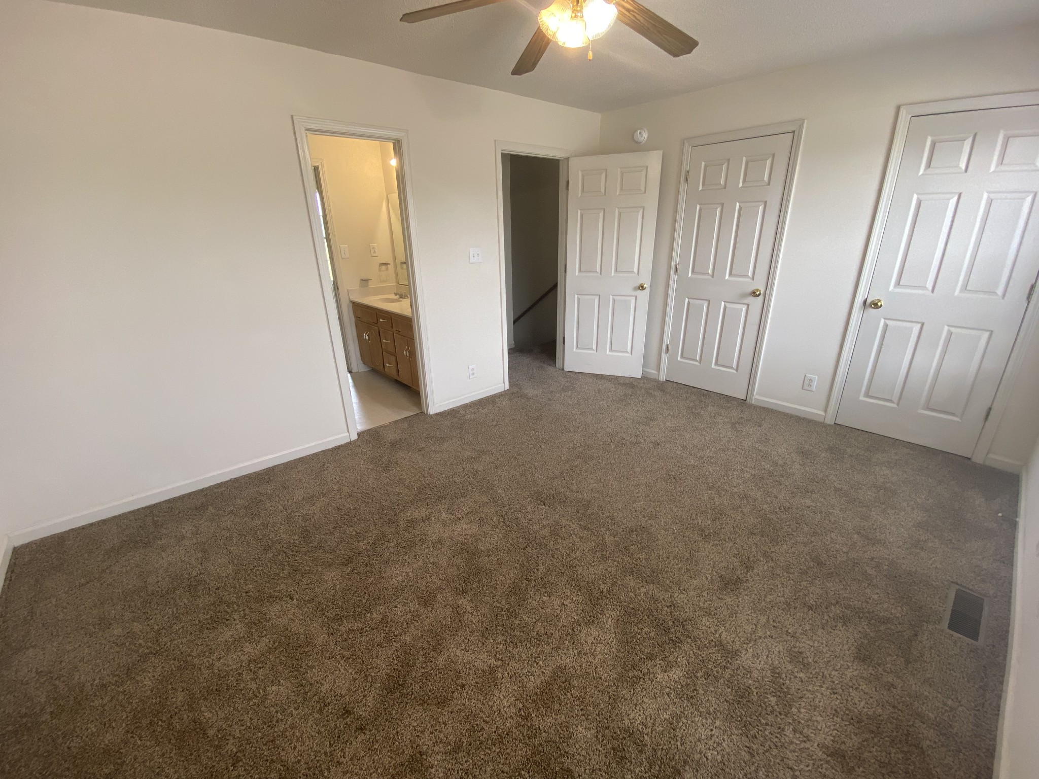 233 Tree Line Drive Oak Grove, KY 42262 - Photo 7 of 12 an empty room with a bathroom