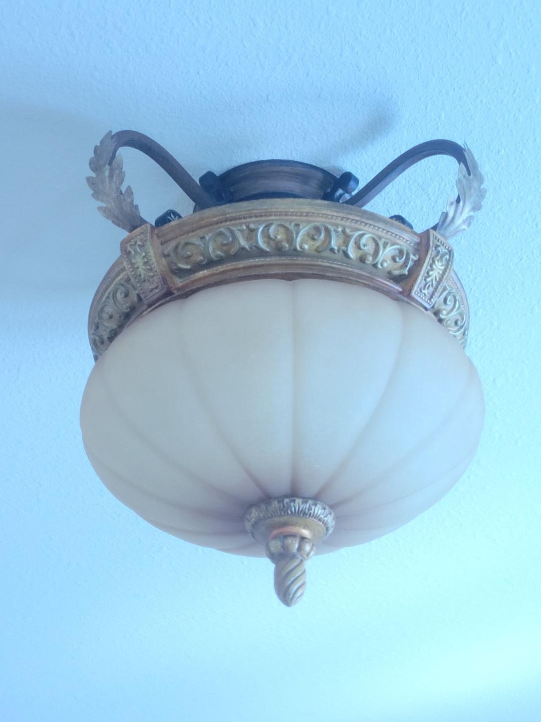 346 Gracie Road Nevada City, CA 95959 - Photo 27 of 66 Close-up detail of dining room light fixture