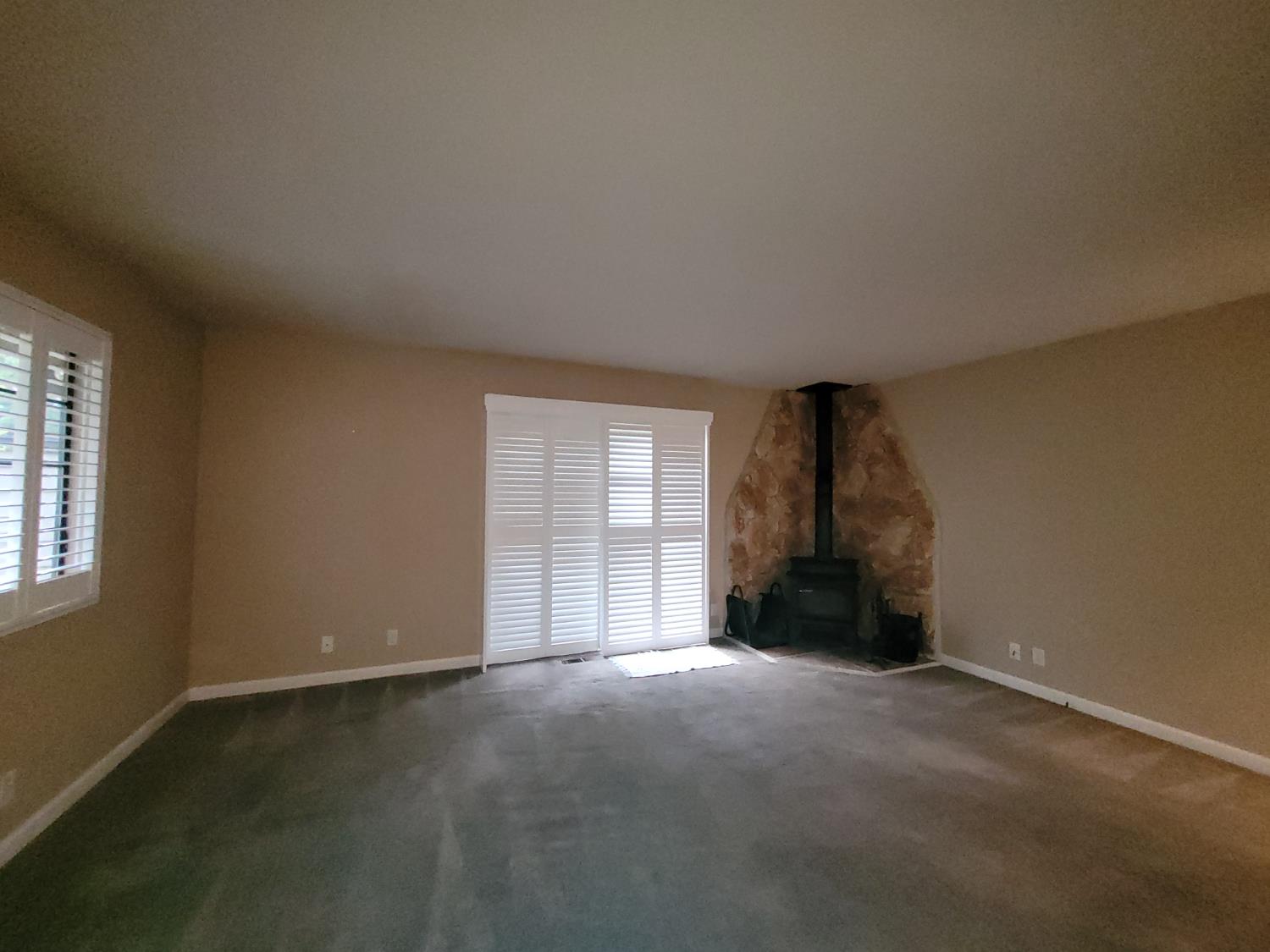 346 Gracie Road Nevada City, CA 95959 - Photo 6 of 66 Living Room