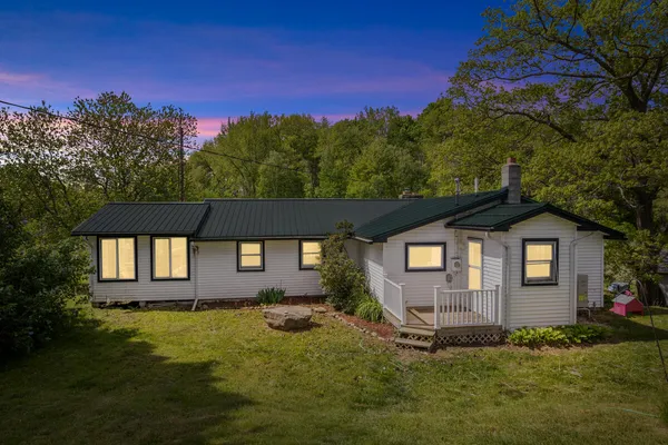 $348,000 | 1674 West 104th Street, Grant, MI 49327