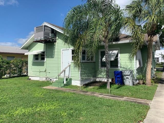 418 Northeast 4th Street Pompano Beach, FL 33060 - Photo 16 of 23 House from Back Door