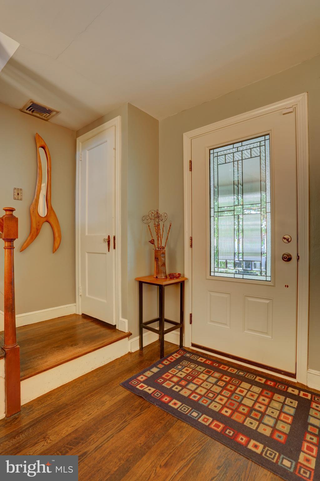 974 Pleasure Road Lancaster, PA 17601 - Photo 2 of 22 Foyer Entrance