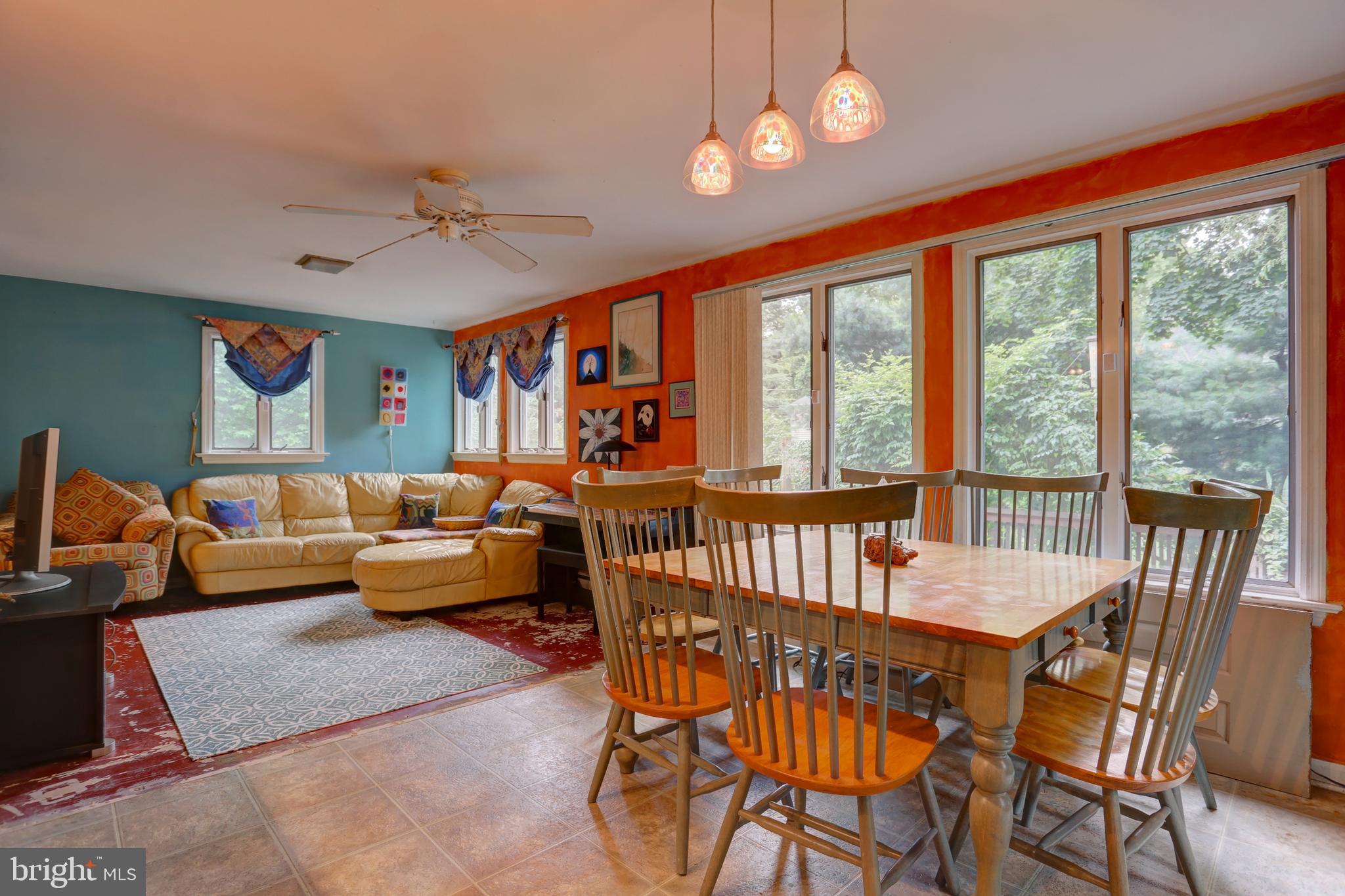 974 Pleasure Road Lancaster, PA 17601 - Photo 11 of 22 Large Addition With Family Room and Eat-In Kitche