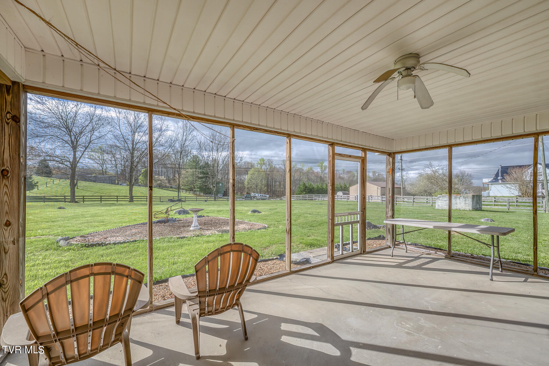 406 Walling Road Piney Flats, TN 37686 - Photo 12 of 29 406 Walling Dr-12