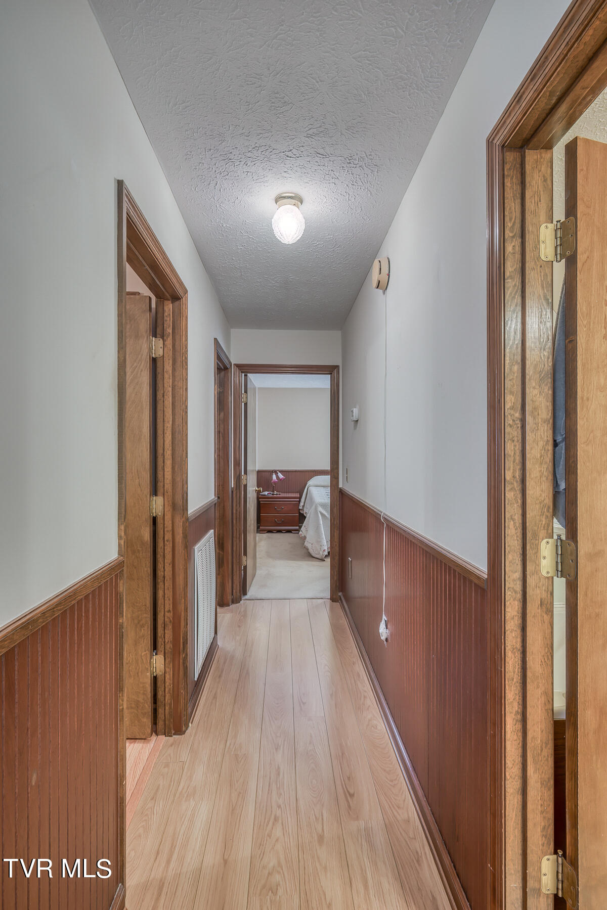 406 Walling Road Piney Flats, TN 37686 - Photo 13 of 29 406 Walling Dr-13