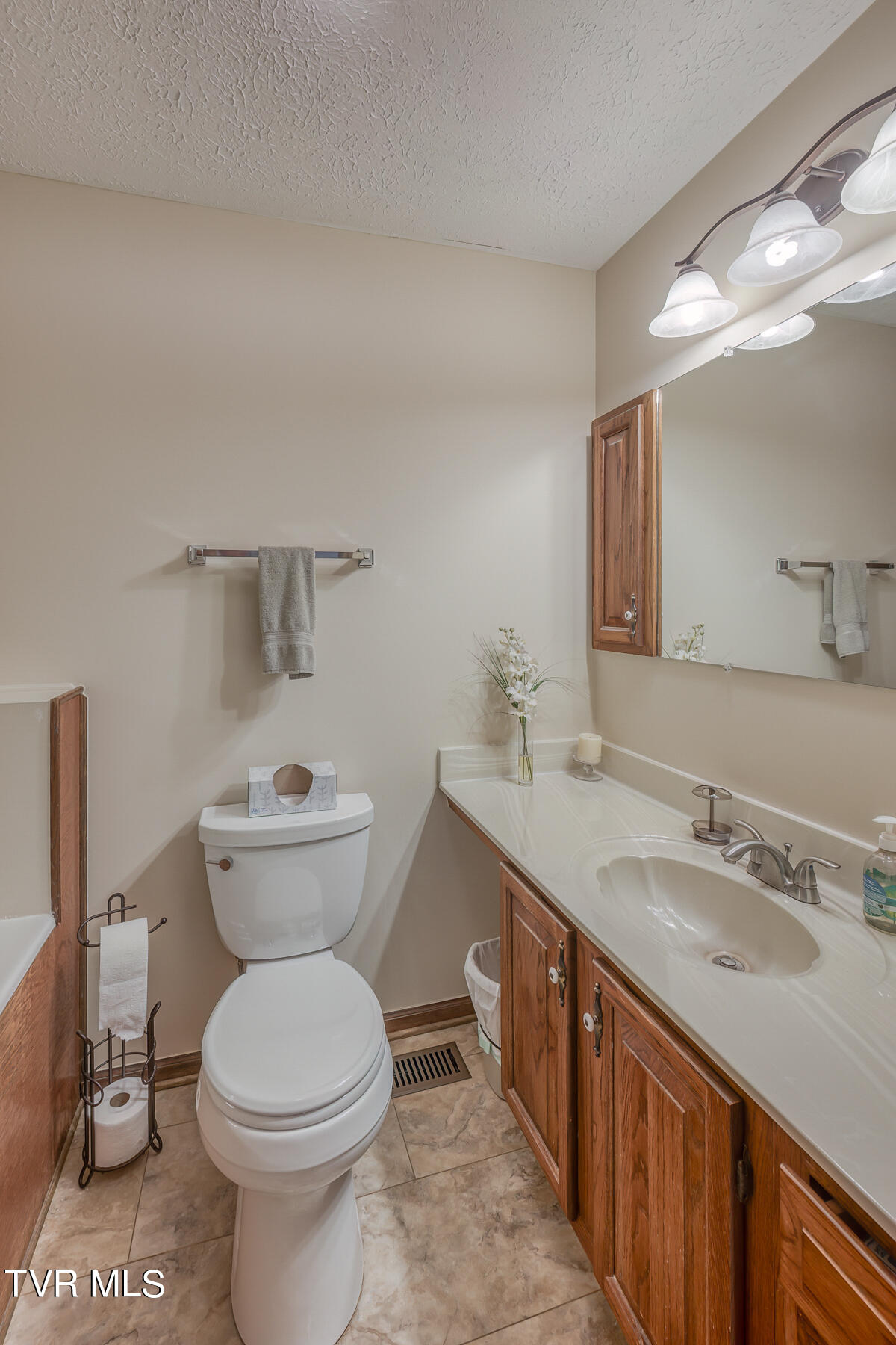 406 Walling Road Piney Flats, TN 37686 - Photo 14 of 29 406 Walling Dr-14