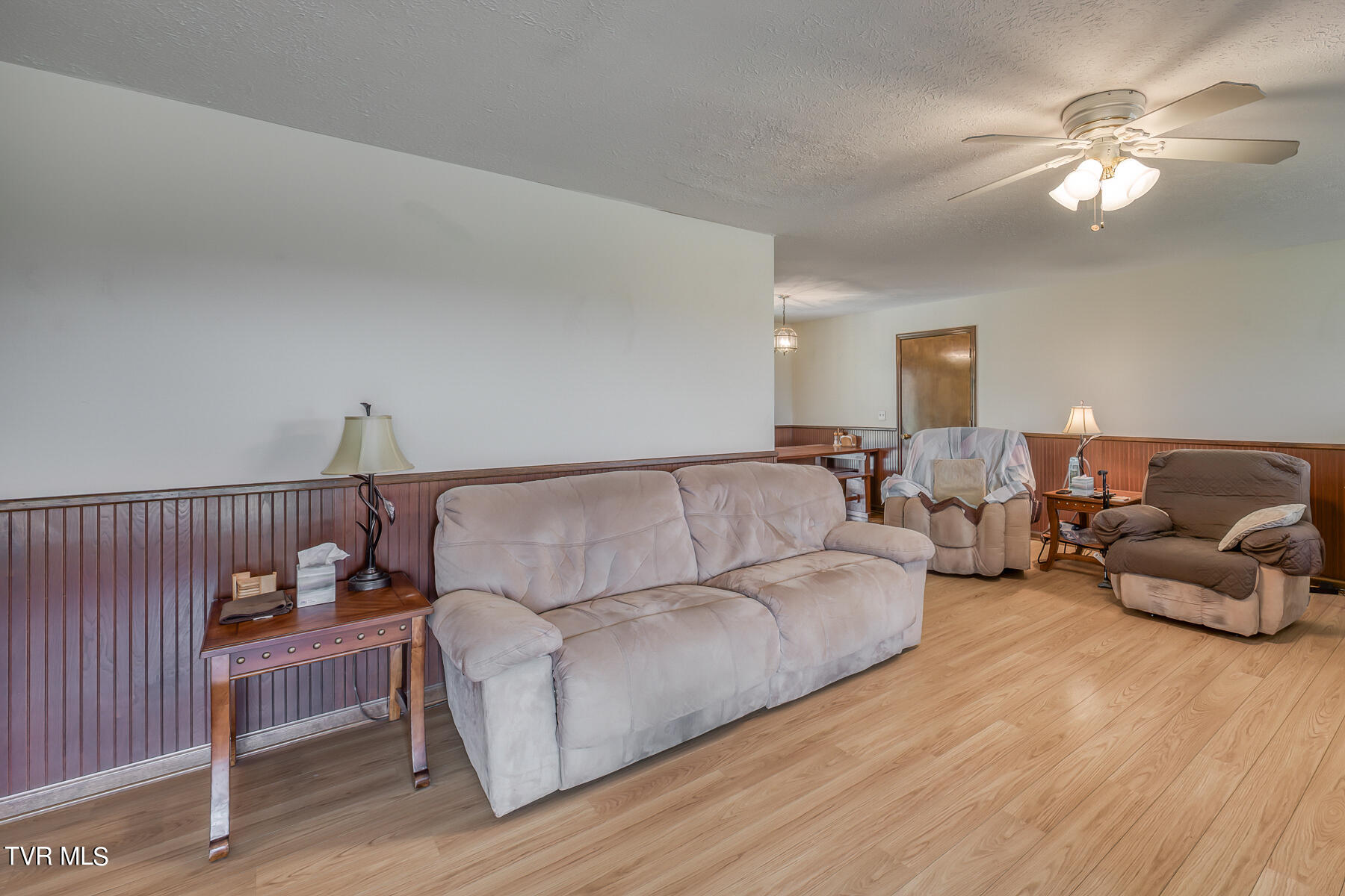 406 Walling Road Piney Flats, TN 37686 - Photo 6 of 29 406 Walling Dr-6