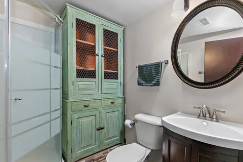 $405,000 | 2 Summit Avenue, East Dundee, IL 60118