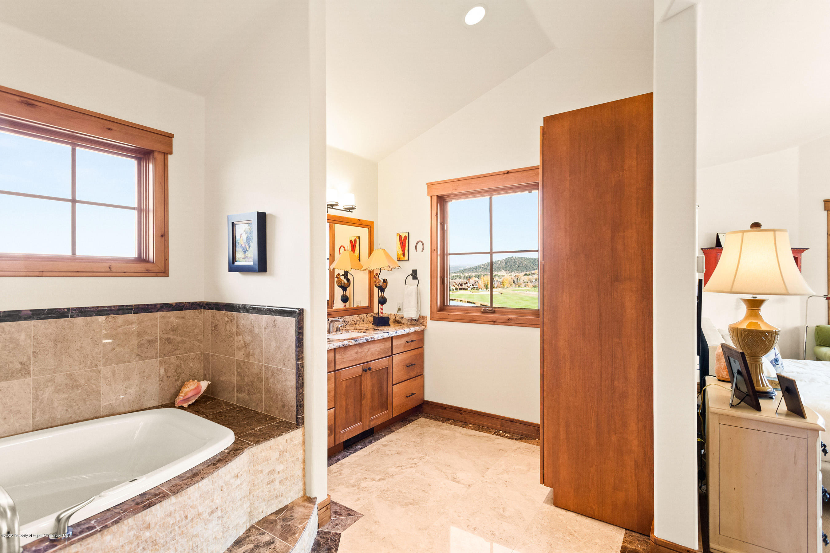 756 Perry Ridge Carbondale, CO 81623 - Photo 28 of 53 Upstairs guest master bath