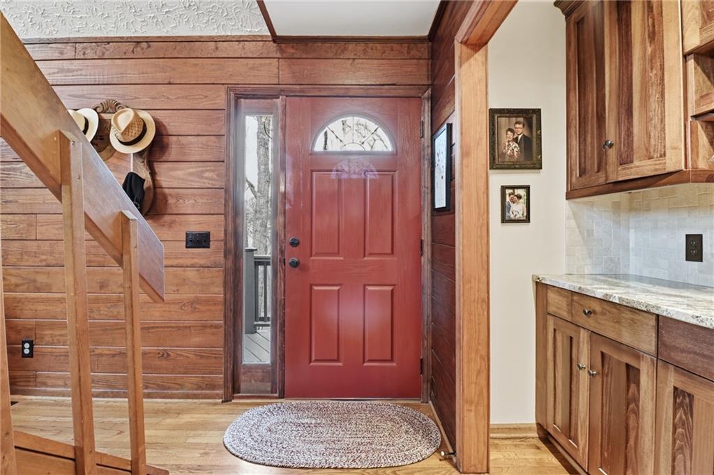 115 Chestnut Oak Point Big Canoe, GA 30143 - Photo 3 of 56