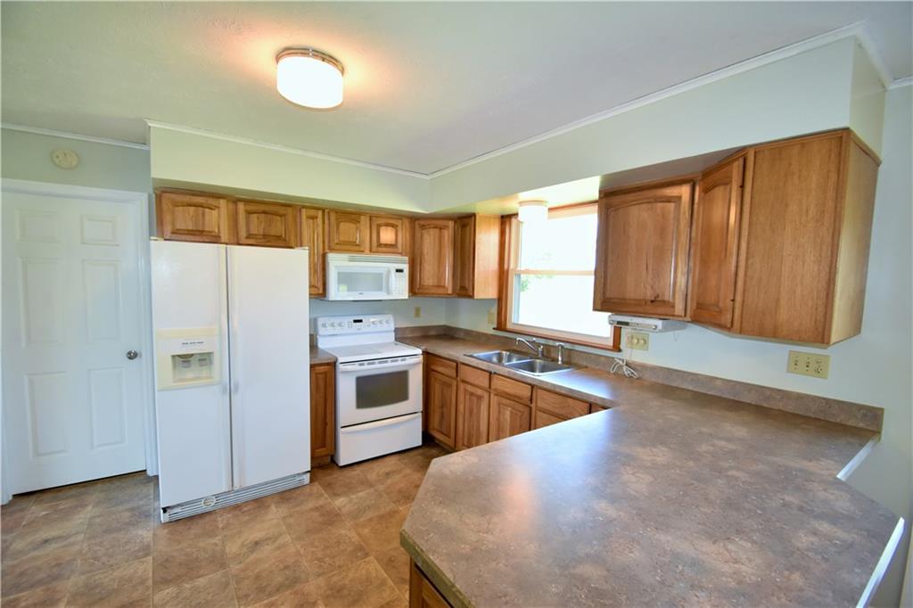 4821 Willow Dale Road Springfield, OH 45502 - Photo 5 of 27