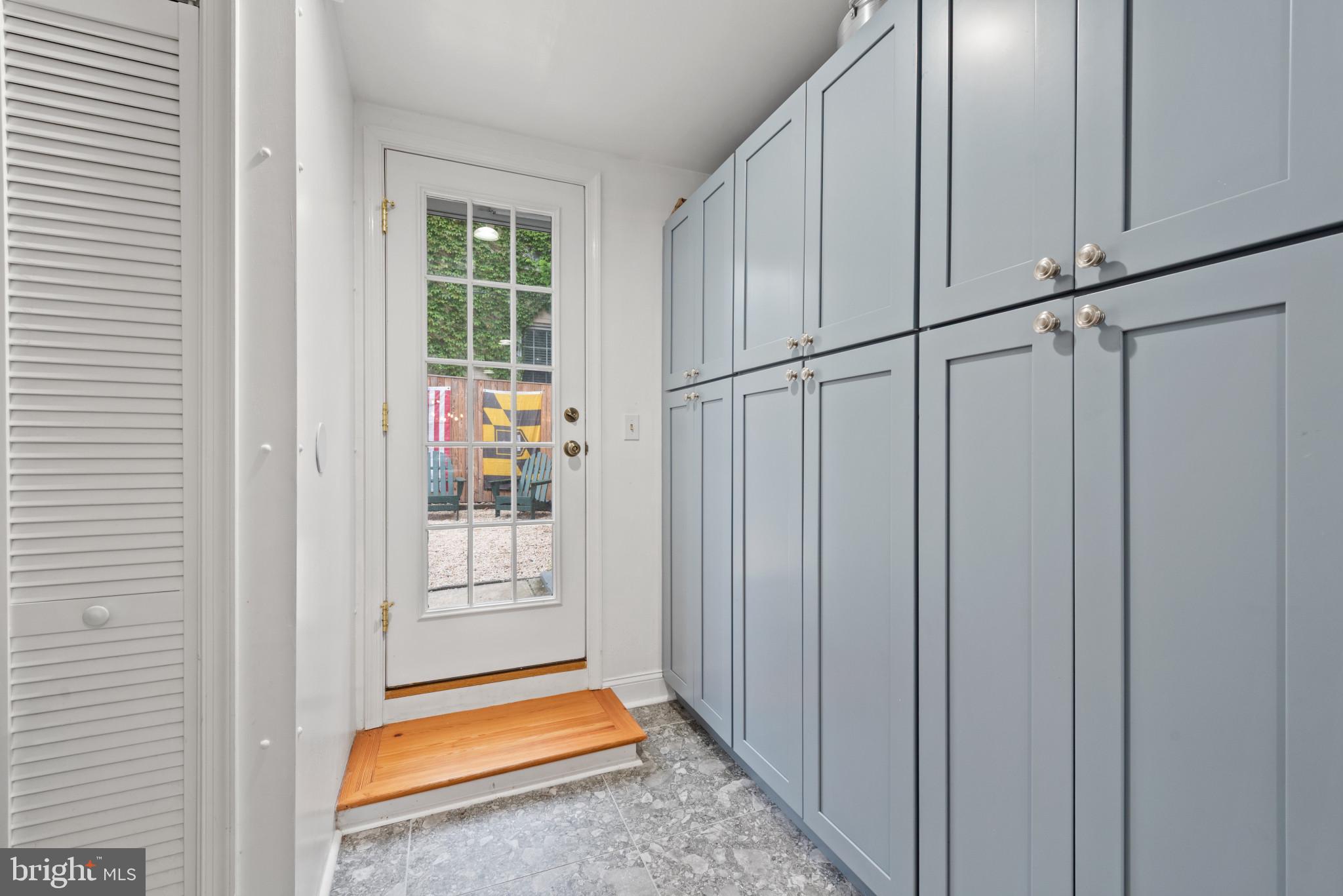 827 Light Street Baltimore, MD 21230 - Photo 12 of 38 Kitchen - large Pantry
