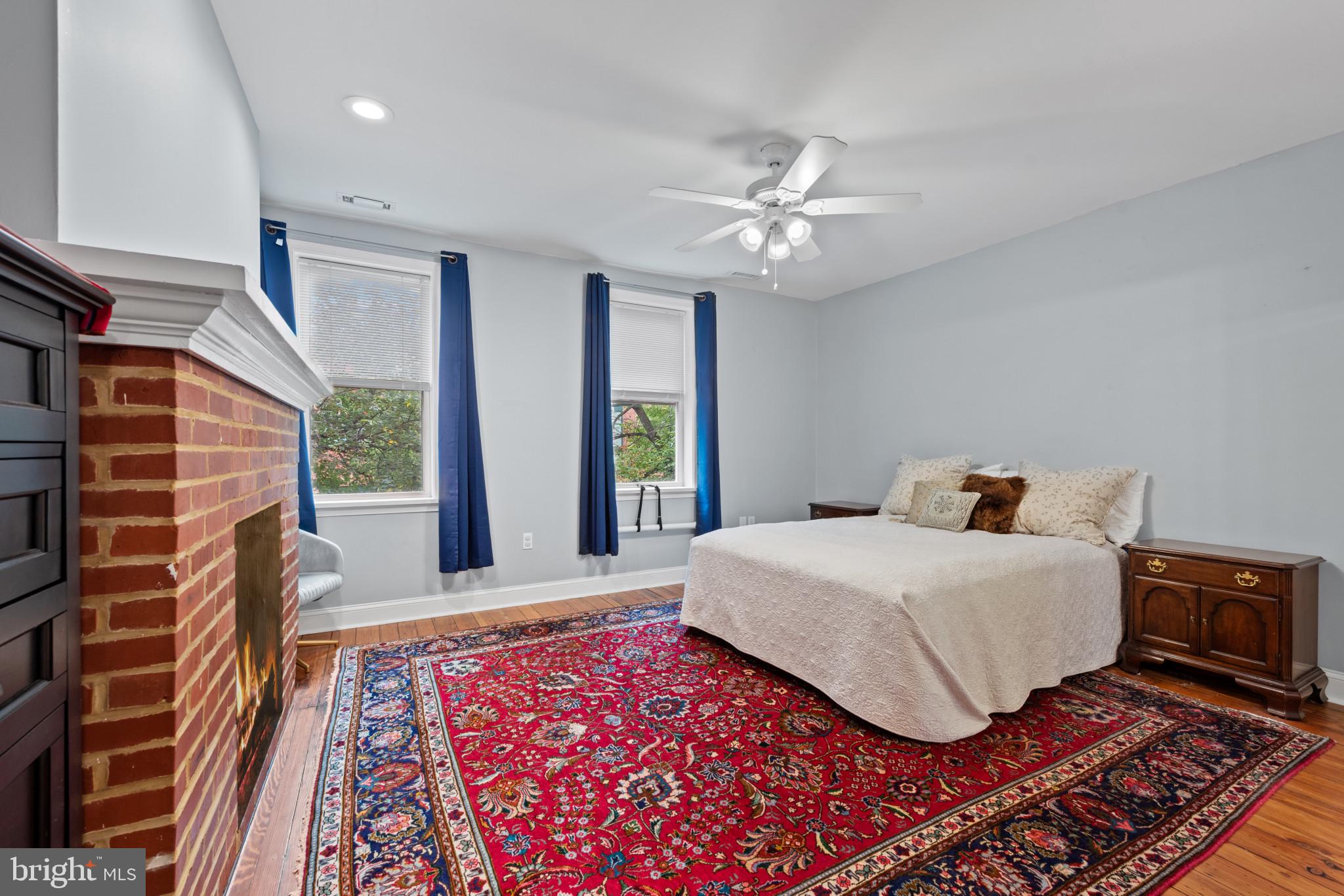 827 Light Street Baltimore, MD 21230 - Photo 23 of 38 Bedroom #2 en suite w/fireplace