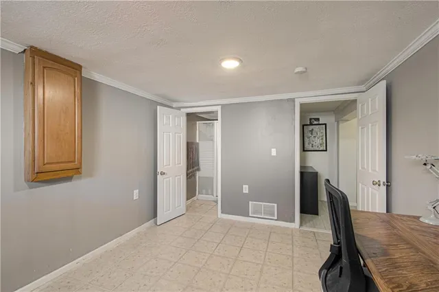 $230,000 | 1108 South Prairie Street, Liberty, MO 64068