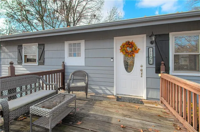 $230,000 | 1108 South Prairie Street, Liberty, MO 64068