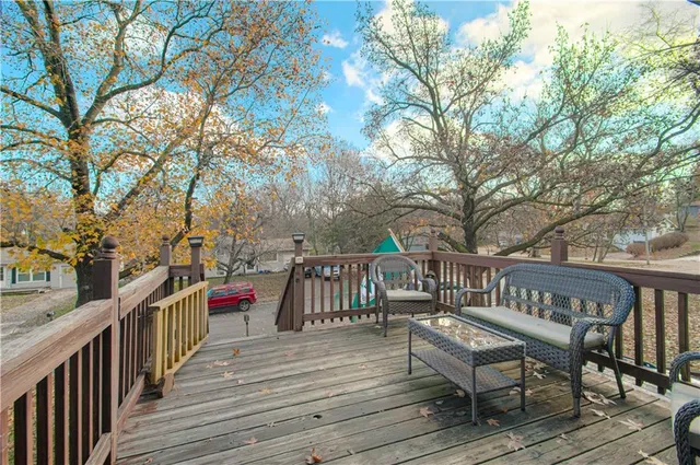 $230,000 | 1108 South Prairie Street, Liberty, MO 64068