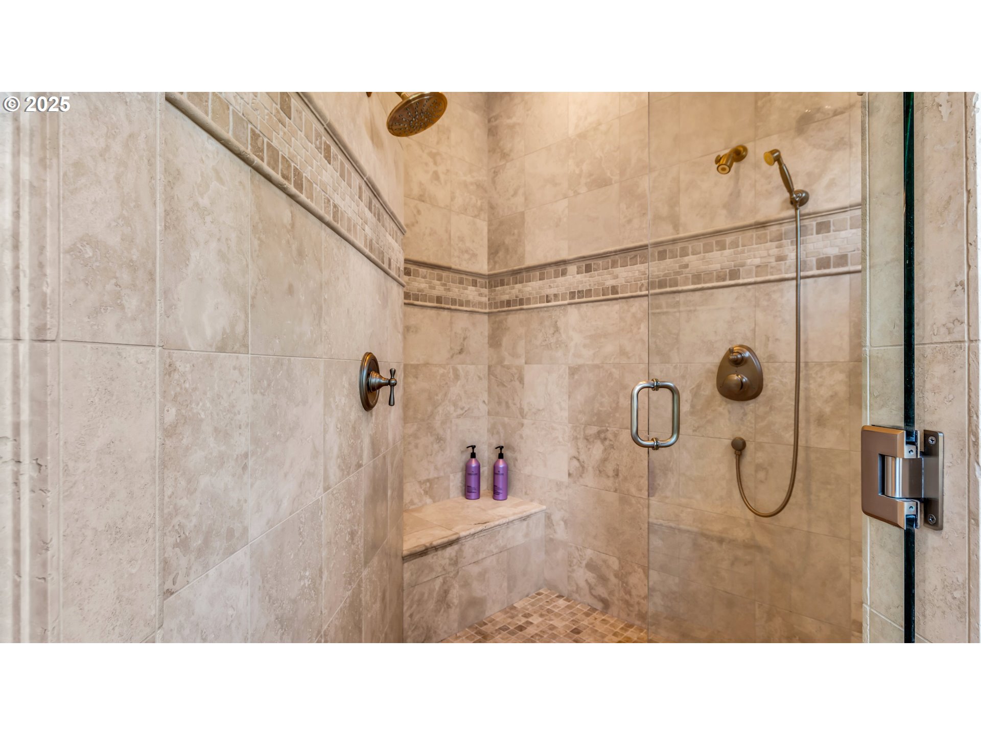 4075 Northwest Camala Drive Albany, OR 97321 - Photo 28 of 48 a bathroom with a shower