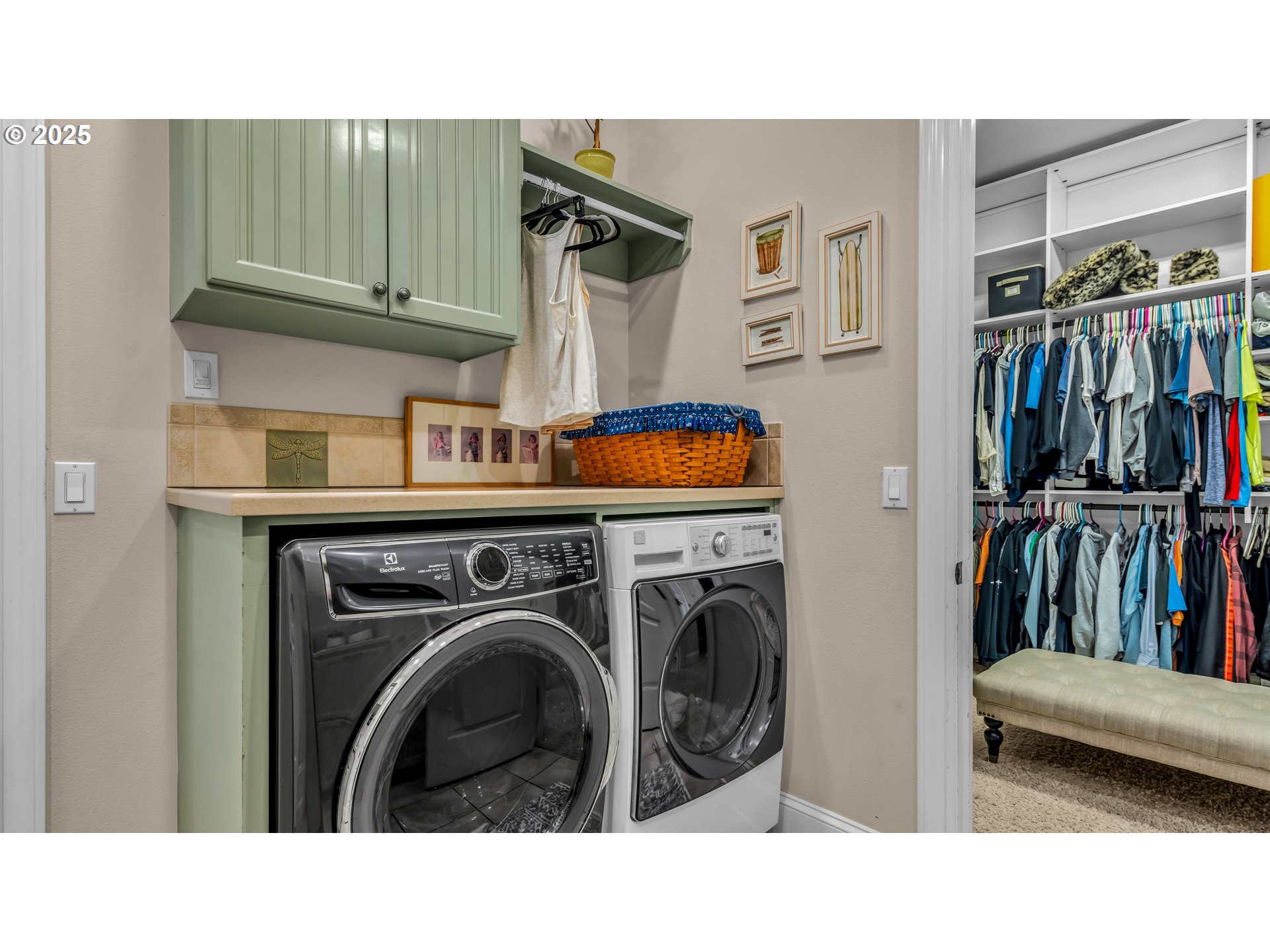 4075 Northwest Camala Drive Albany, OR 97321 - Photo 30 of 48 a utility room with dryer and washer
