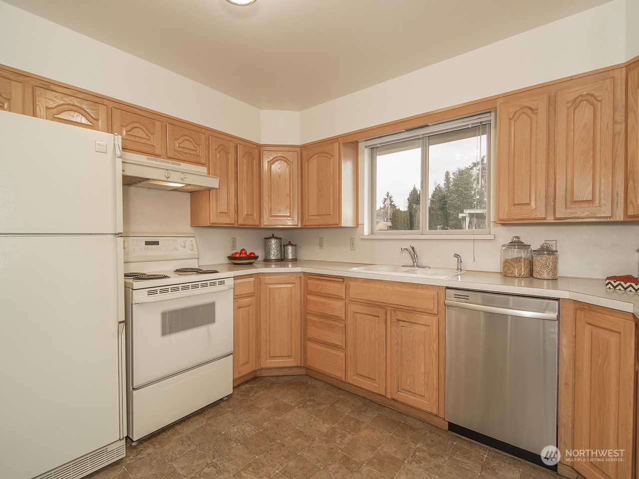 1808 Shattuck Avenue South Renton, WA 98055 - Photo 8 of 35 Gallery Image 8