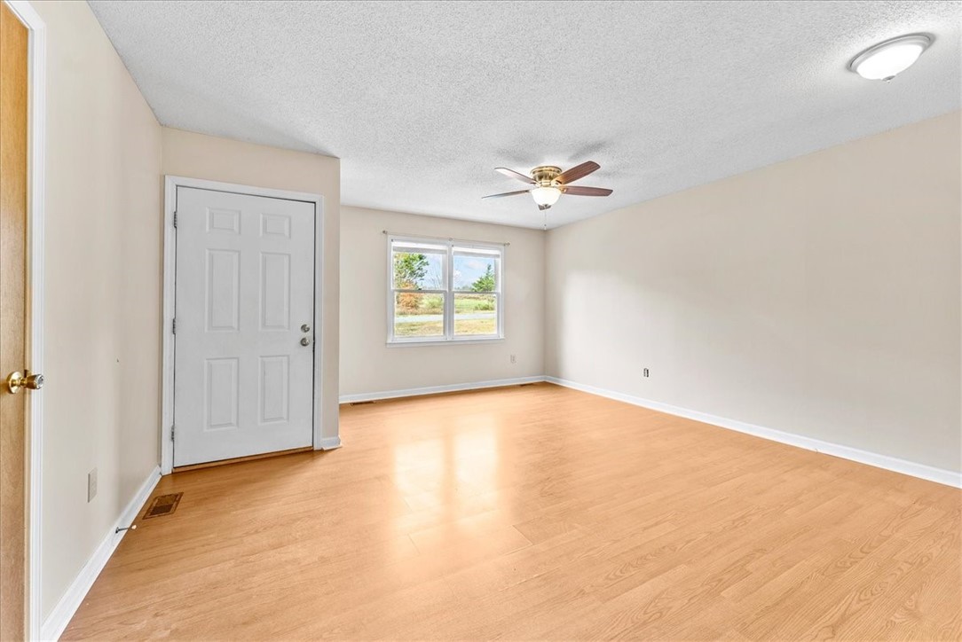 135 Earls Mill Road Seneca, SC 29678 - Photo 11 of 37